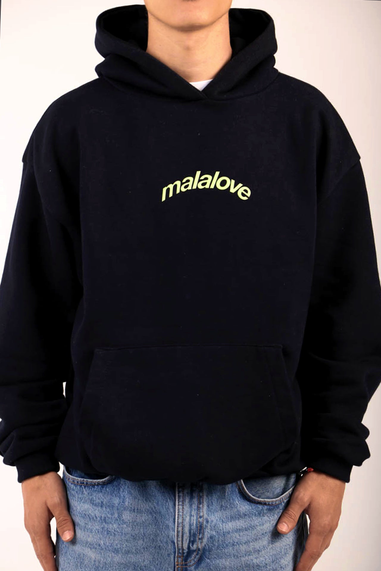 Icónica Sudadera con Capucha Azul Marino y Amarillo